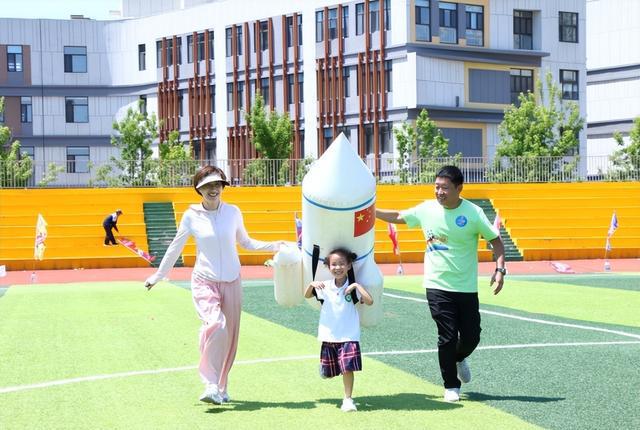 熊猫体育平台2024年吉林省“奔跑吧·少年”幼儿体育亲子运动会举办(图2)