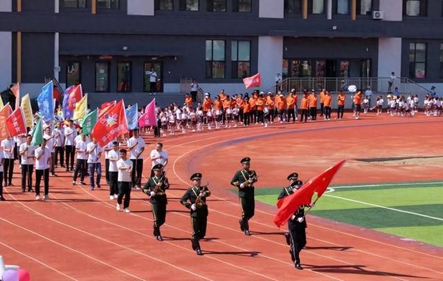 熊猫体育平台2024年吉林省“奔跑吧·少年”幼儿体育亲子运动会举办(图1)