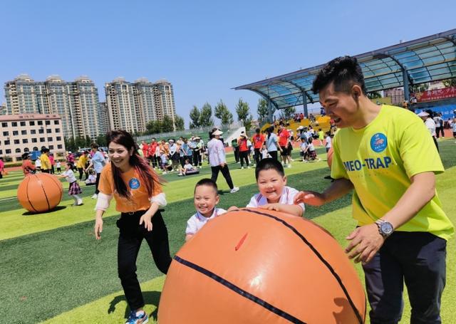 熊猫体育平台2024年吉林省“奔跑吧·少年”幼儿体育亲子运动会举办(图4)