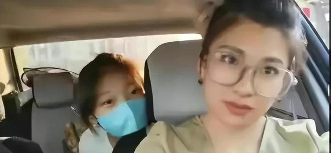 熊猫体育官网体育馆坍塌遇难孩子魏羽馨妈妈真的很漂亮可惜一夜之间白了头(图7)