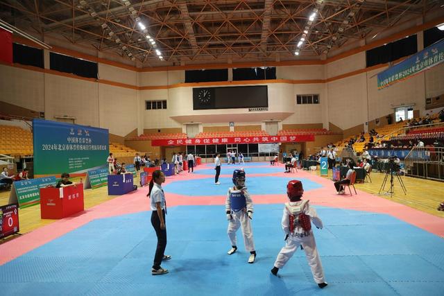 “中国体育彩票杯”2024年北京市体育传统项目学熊猫平台校跆拳道比赛成功举办(图5) “中国体育彩票杯”2024年北京市体育传统项目学熊猫平台校跆拳道比赛成功举办(图5)