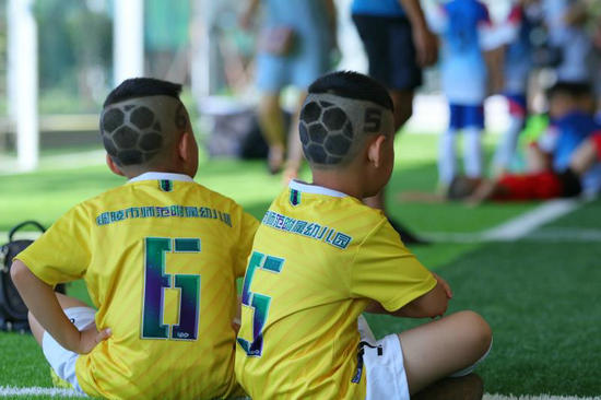 熊猫体育官网2018“雷锋杯”全国幼儿足球交流大会举办(图1)