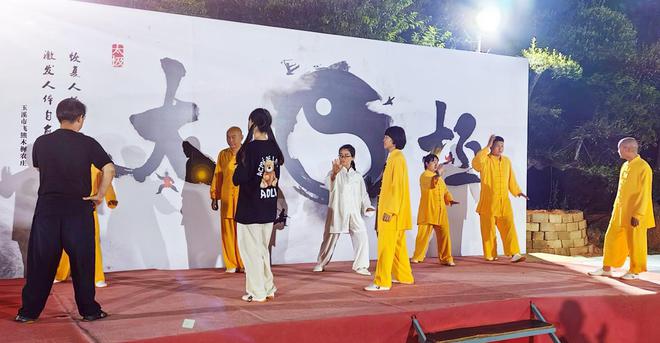 动静之熊猫体育官网间：飞熊农业太极研学之旅引领健康生活新风尚(图9)