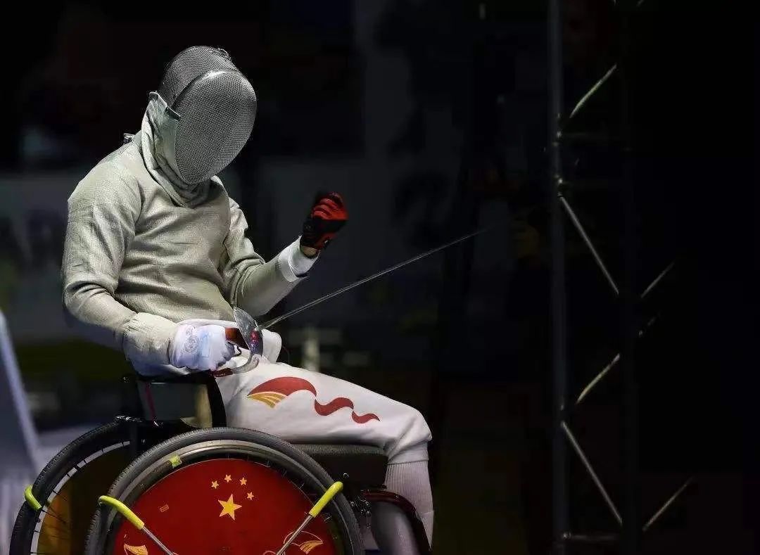 熊猫体育官网闵行这位“剑尖上的骑士”奥运冠军带我们走进击剑项目！(图1)