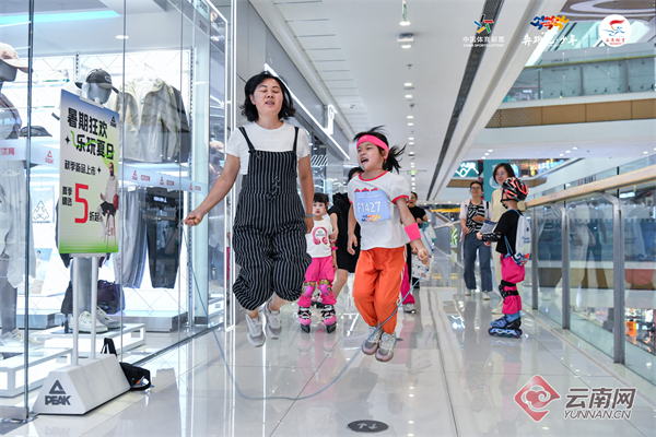 熊猫体育官网云南省2024年“奔跑吧·少年”儿童青少年主题健身活动“让更多孩子跑起来”_新华网(图4) 熊猫体育官网云南省2024年“奔跑吧·少年”儿童青少年主题健身活动“让更多孩子跑起来”_新华网(图4)