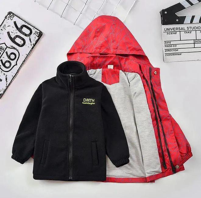 熊猫体育平台一件穿三季！儿童三合一冲锋衣89元防风防水内胆可拆(图15)