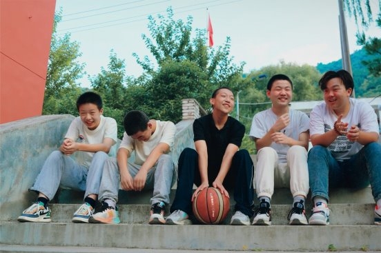 好想来首批10座爱心球场落成熊猫体育助力乡村儿童体育发展(图2)