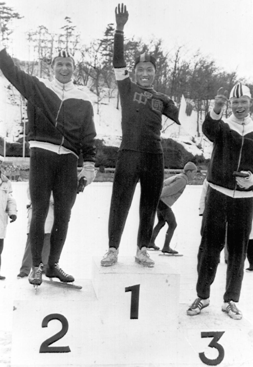 致敬“中国红”！以体育的名义——回首新中国体育75载来时路熊猫平台(图3)