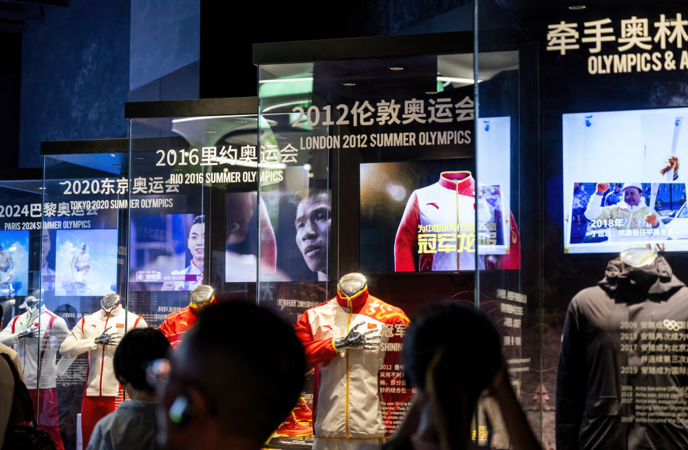 致敬“中国红”！以体育的名义——回首新中国体育75载来时路熊猫平台(图11)