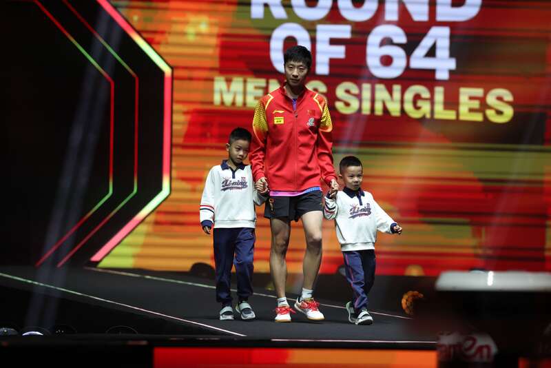 马龙携俩幼子亮相WTT大满贯赛希望他们感受体育魅力熊猫体育官网(图1)