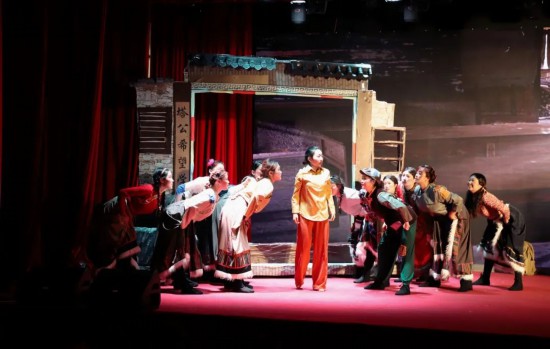 吉林体育学院成功举办庆祝中华人民共和国成立75周年暨铸牢中华民族共同体意识文艺演熊猫体育出(图10)